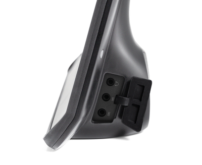 Dispositivo Tobii Dynavox TD I-16 AAC con dos puertos de interruptor y conector para auriculares con cubierta protectora